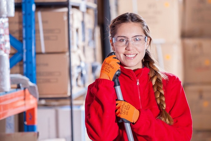 Se l'impresa affida lavori, servizi o forniture a terzi, siano questi lavoratori autonomi o imprese, si deve preoccupare di identificare e gestire i rischi derivanti dall'interferenza tra la sua attività e quella dei lavoratori autonomi e/o delle imprese a cui ha affidato tali attività.