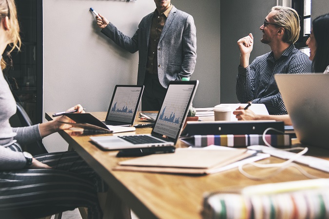 Il corso dirigenti ha una durata di 16 ore, qualunque sia il settore di appartenenza dell'azienda.