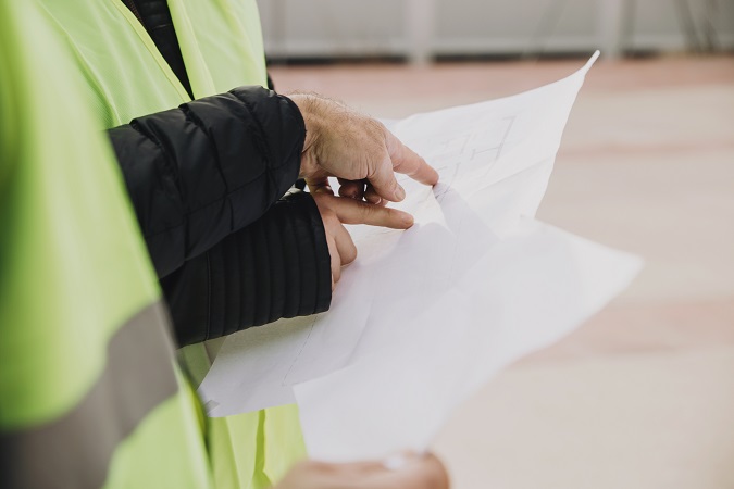 La formazione sui diisocianati deve essere erogata da un esperto in materia di salute e sicurezza sul lavoro, con competenze acquisite attraverso una pertinente formazione professionale.